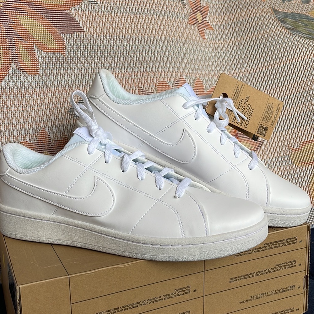 Nike Men’s 2022 Court Royale 2 Next Nature 'Triple
White'
Court Royale - Picture 11 of 16